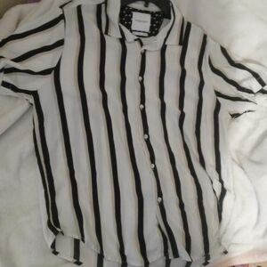 Men's size large dress shirt great condition